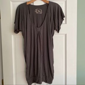 **3 for $20!!** Oversized Mavi Grey Glitter Top Medium